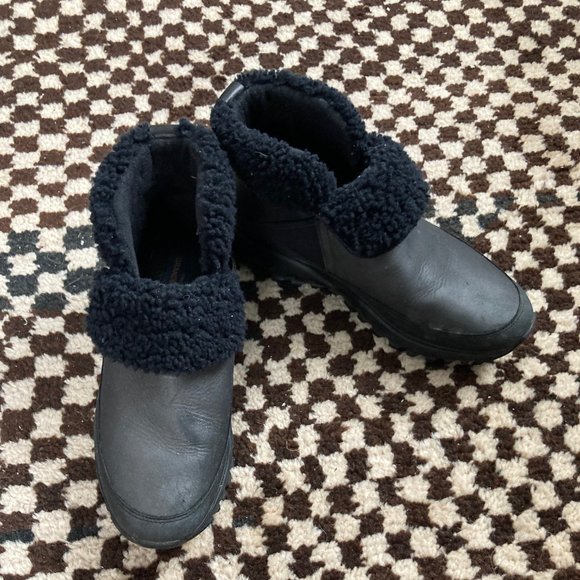 Cole Haan Grand Explore Black waterproof leather snow boot faux fleece lining. - Picture 2 of 10